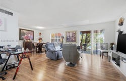 17901 NW 68th Ave, Hialeah, FL 33015