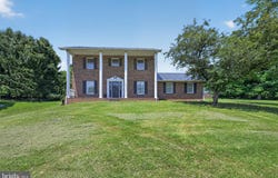 797 FALCON Drive NE, ABINGDON, VA 24210