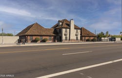 40 W BROWN Road, Mesa, AZ 85201