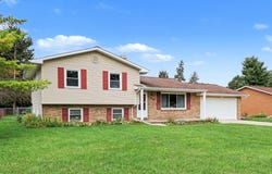 318 Kenway Drive, Lansing, MI 48917