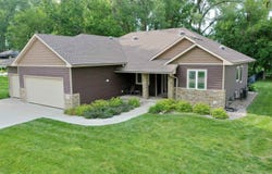 875 E Sawgrass Trail, Dakota Dunes, SD 57049