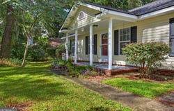 504 Lake Drive, Midway, GA 31320