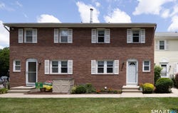 24 E Gate Lane, Hamden, CT 06514