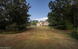 2670 Emerald Way Drive, Hernando, MS 38632
