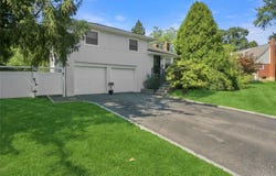 19 W Farms Lane, Commack, NY 11725