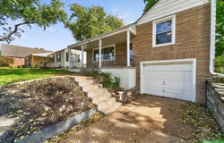 2705 S 42 Street, Omaha, NE 68105