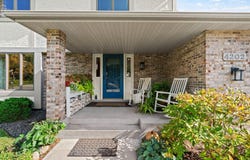 4202 Willow Wood Drive, Vadnais Heights, MN 55127
