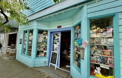 1308 BAY St, Florence, OR 97439