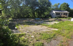 7 Hanson Ct, Hanson, MA 02341