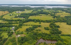 19 State Highway 32, Stockton, MO 65785