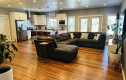 3600 CHEVRON Dr, HoodRiver, OR 97031