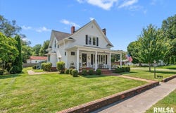706 MONROE Street, Pawnee, IL 62558
