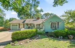 4605 W 72nd Terrace, Prairie Village, KS 66208
