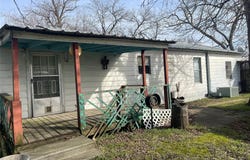 406 S Austin Street, Wolfe City, TX 75496