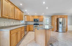 3565 Colony Ln, Roanoke, VA 24018