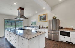 5102 Largo Drive, De Cordova, TX 76049