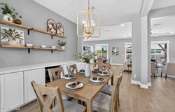 992 E PARKVIEW Drive, Gilbert, AZ 85295