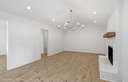 5326 Balmoral Drive, Jackson, MS 39211