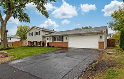 2489 Parlin Drive, Grove City, OH 43123