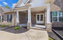 207 Yale Circle, Bonaire, GA 31005