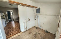 1025 2nd St., Hull, IA 51239