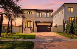 502 E DAVIS Boulevard, TAMPA, FL 33606