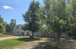 1402 E Deaner Road NE, Edmore, MI 48829