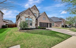 1052 Highpoint Way, Roanoke, TX 76262