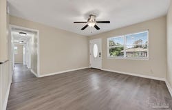 5 Benton Rd, Pensacola, FL 32506