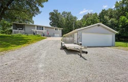 181 Center Point Dr, Montezuma, IA 50171