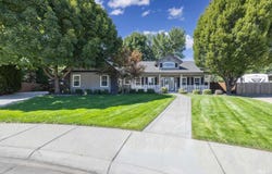 1560 W Yellowstone Ct, Eagle, ID 83616