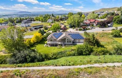 940 E CANYON Rd, Hyde Park, UT 84318