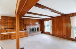 1054 North Drive, Mt Pleasant, MI 48858