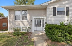 502 Fontainebleau, O'Fallon, IL 62269