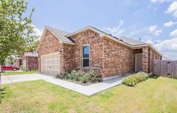 811 Sawbuck Dr, Pflugerville, TX 78660