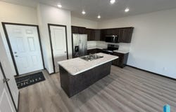 3401 S Joanne Ave, Sioux Falls, SD 57106