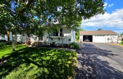 614 E 2nd St, Graceville, MN 56240