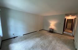 69 Devonshire Circle, Elgin, IL 60123
