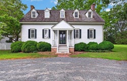 11096 HERMITAGE RD, BELLE HAVEN, VA 23306