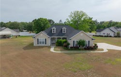 6306 Sun Dell Circle, Blackshear, GA 31516