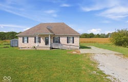 9653 S 200 Road E, Flat Rock, IN 47234