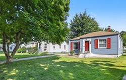 533 N Dexter Drive, Lansing, MI 48910