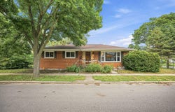 204 Edgewood Place, Ferndale, MI 48220