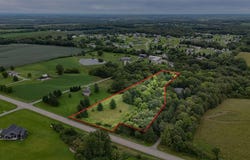 1436 Vine Ave, Riverside, IA 52327