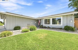 854 Hanover St, Livermore, CA 94551