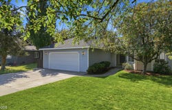 3389 NE Stonebrook Loop, Bend, OR 97701