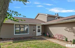 98 BROOKSIDE Place, Springfield, IL 62704