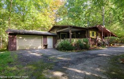 1914 Donalds Road, Effort, PA 18330
