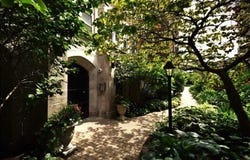 6334 N Sheridan Road 2C, Chicago, IL 60660