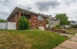 606 Knopf St, Linden City, NJ 07036-5024